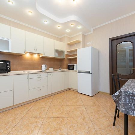 Apartments Near Poznyaki Station Киев Экстерьер фото