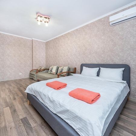 Apartments Near Poznyaki Station Киев Экстерьер фото